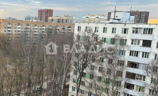 Продажа 3-комн квартиры на вторичном рынке Оборонная улица,  д. 2