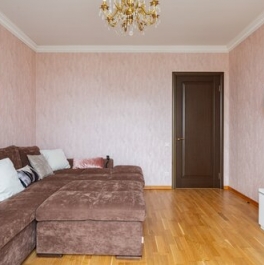 Продажа 2-комн квартиры на вторичном рынке Варшавская ул,  д. 16