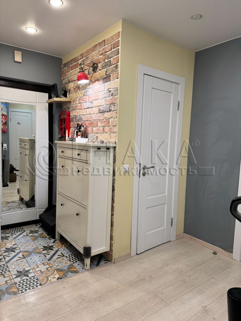 Продажа 3-комн квартиры на вторичном рынке Колпино, Павловская ул., д. 63, стр. 1