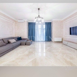 Аренда дома Красный Посёлок, , Истра, Английский б-р,  д. 1