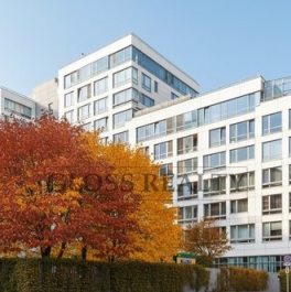 Продажа 4-комн квартиры на вторичном рынке Усачёва улица,  д. 2 с3