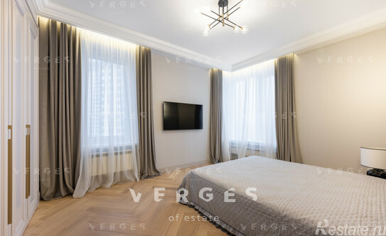 Продажа 5-комн квартиры на вторичном рынке Минская улица,  д. 2