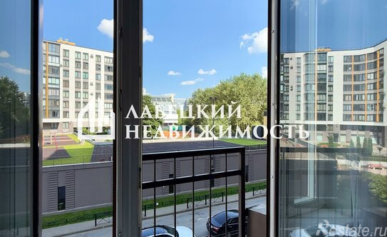 Продажа 3-комн квартиры на вторичном рынке улица Беринга,  д. 1