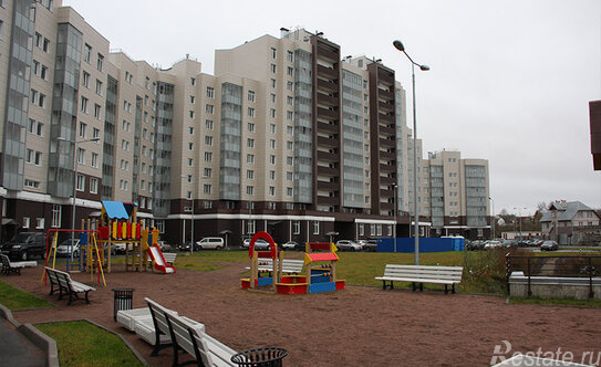 Продажа 2-комн квартиры на вторичном рынке Петергоф г, Чичеринская ул,  д. 2