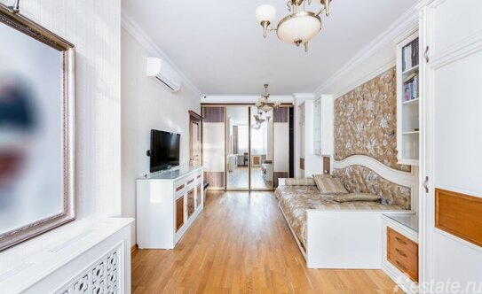 Продажа 3-комн квартиры на вторичном рынке Ломоносовский пр-кт,  д. 25,  к. 1