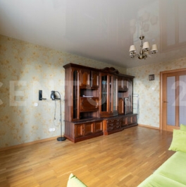 Продажа 3-комн квартиры на вторичном рынке Ветеранов пр-кт,  д. 114,  к. 1