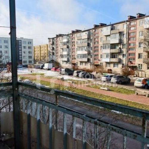 3-комн квартира Гостилицы, ул Школьная,  д. 1