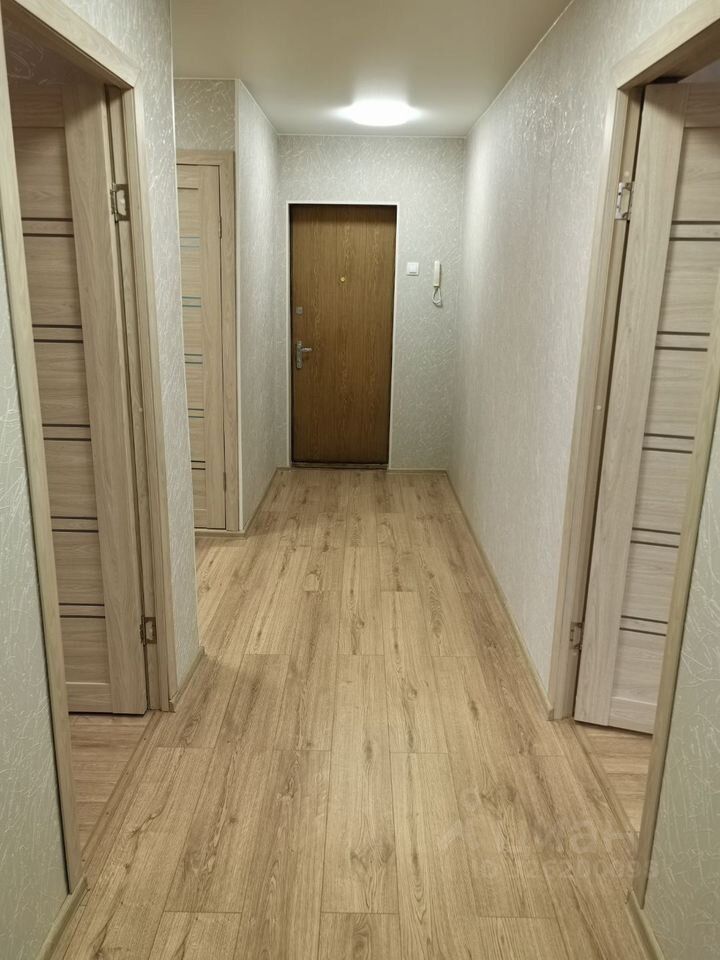 Продажа 2-комн квартиры на вторичном рынке Выборг, улица Рубежная,  д. 28