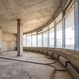 Продажа 6-комн квартиры на вторичном рынке ул Нежинская,  д. 1