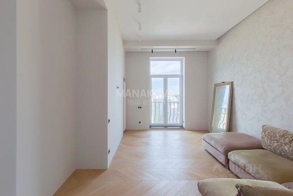 Продажа 3-комн квартиры на вторичном рынке проспект Стачек, 67К3