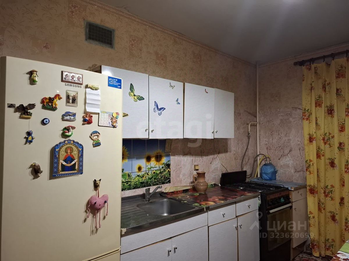 Продажа 1-комн квартиры на вторичном рынке Волхов, Железнодорожный переулок, 7