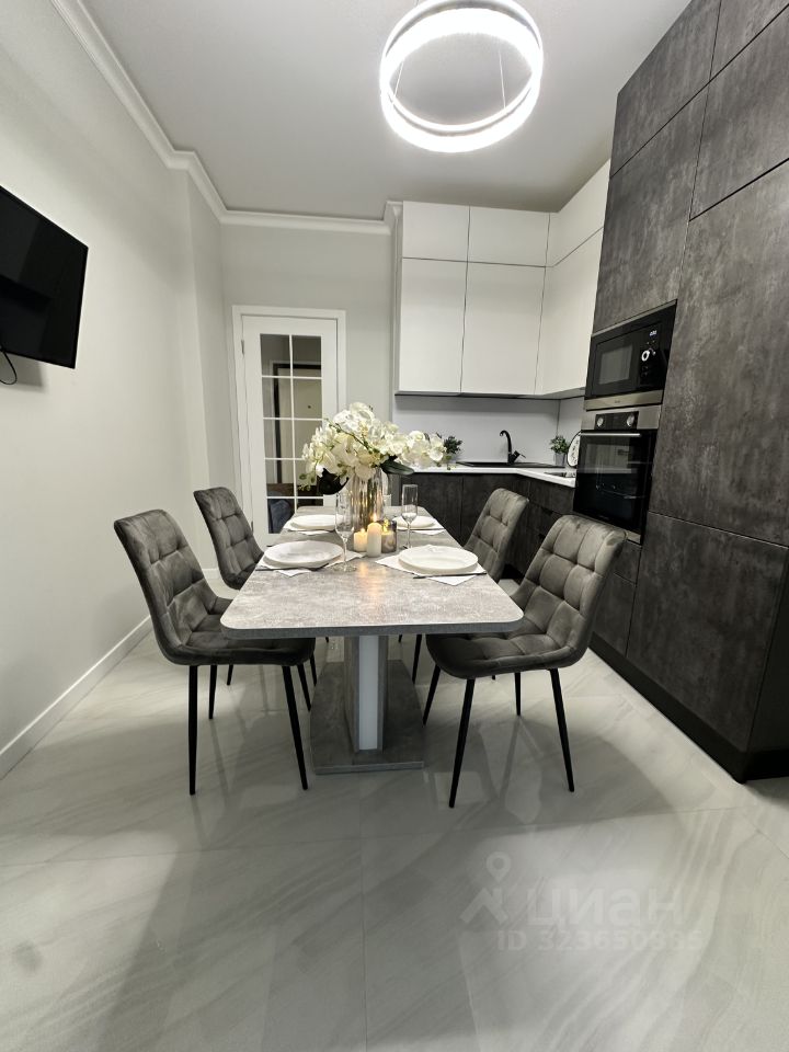 Продажа 1-комн квартиры на вторичном рынке бульвар Веласкеса, 10