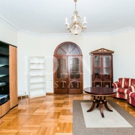 Аренда 2-комн квартиры на вторичном рынке Кривоарбатский переулок,  д. 16/22