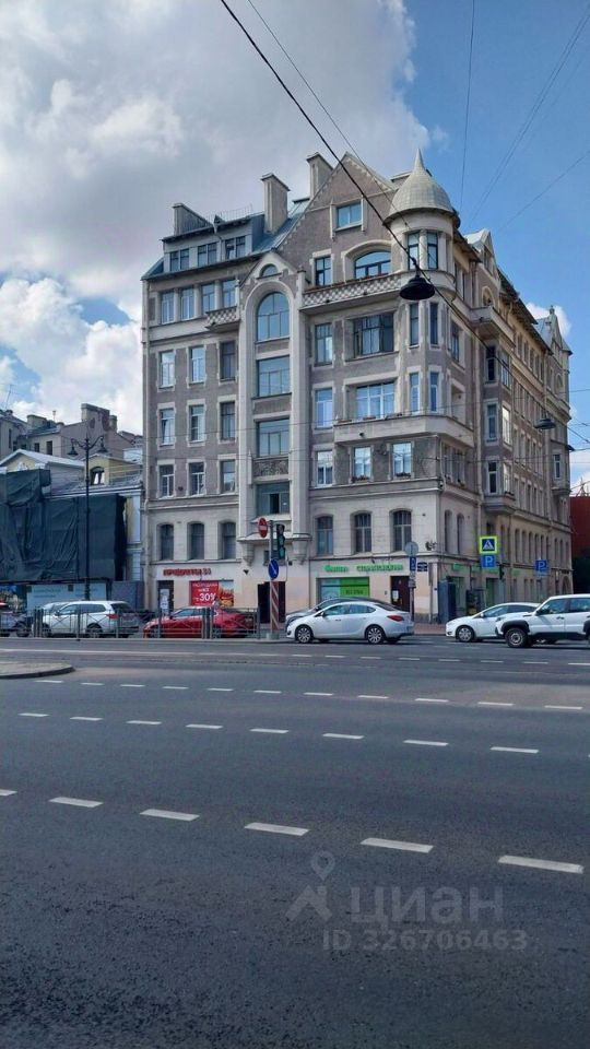 Продажа 4-комн квартиры на вторичном рынке Лиговский проспект, 125