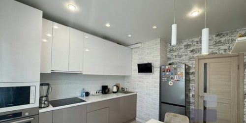 2-комн квартира улица Грекова,  д. 22