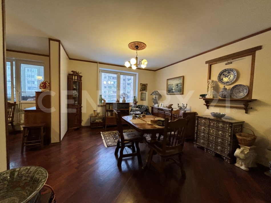 Продажа 2-комн квартиры на вторичном рынке Нахабино р.п., Красноармейская ул., 64