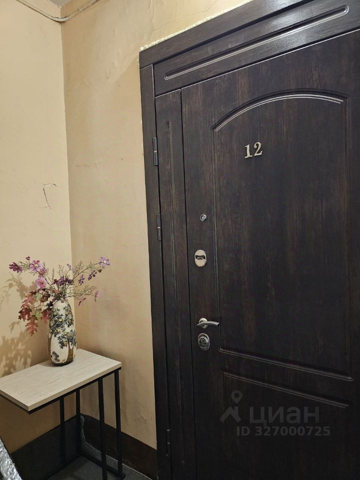 Продажа 3-комн квартиры на вторичном рынке Лиговский проспект, 72