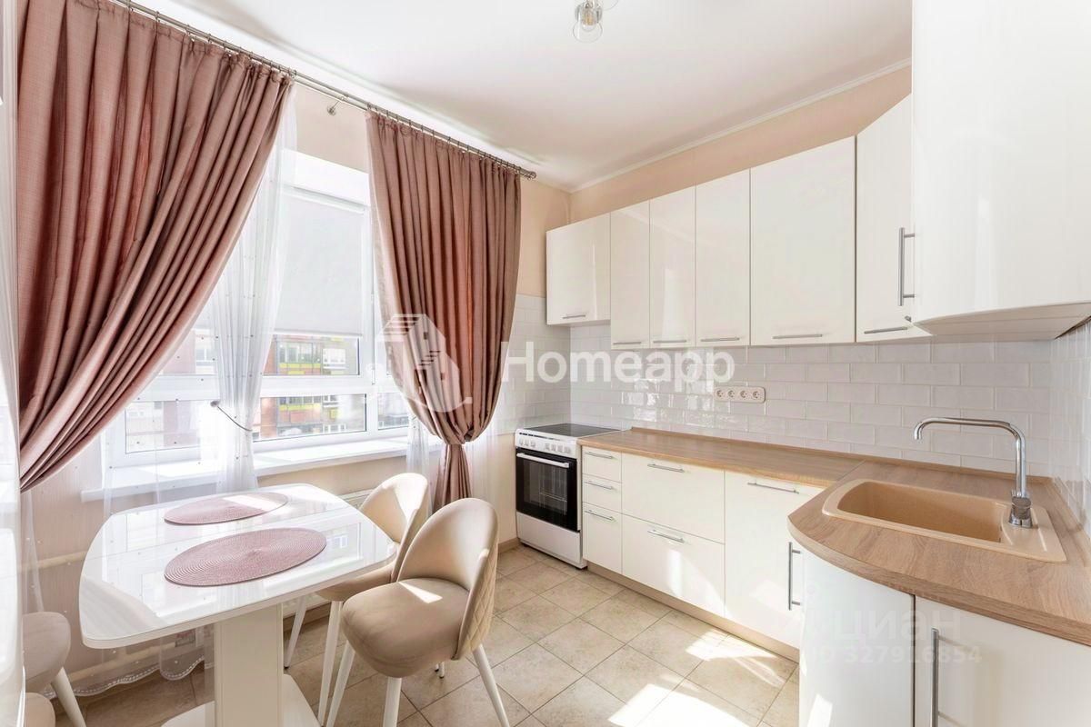 Продажа 1-комн квартиры на вторичном рынке Зенино ЖК Самолет мкр, Люберцы, улица Камова,  д. 9к1