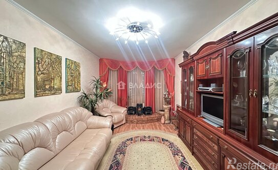 Продажа 3-комн квартиры на вторичном рынке Микрорайон Кутузовский, улица Чистяковой