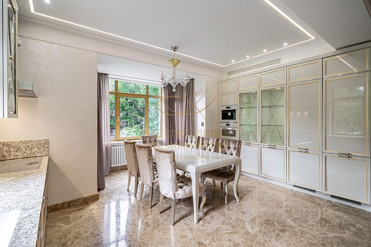 Продажа 4-комн квартиры на вторичном рынке 1-й Самотечный переулок, 17Б