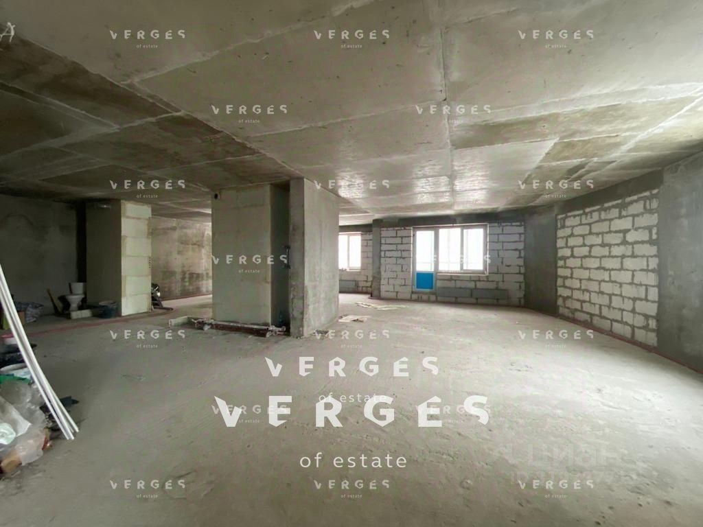 Продажа 4-комн квартиры на вторичном рынке улица Покрышкина, 8