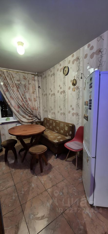 Аренда 2-комн квартиры на вторичном рынке Парашютная улица, 35