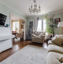 Продажа 3-комн квартиры на вторичном рынке Коллонтай ул,  д. 5/1