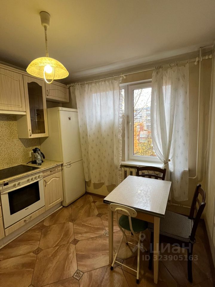 Продажа 3-комн квартиры на вторичном рынке Яхтенная улица, 2К1