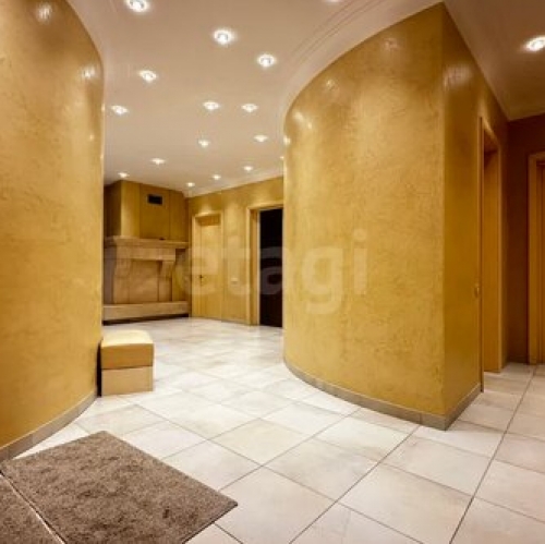 3-комн квартира Московский пр-кт,  д. 172,  к. 4