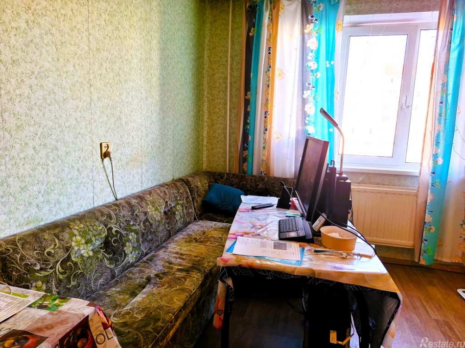 Продажа 3-комн квартиры на вторичном рынке Камышовая ул