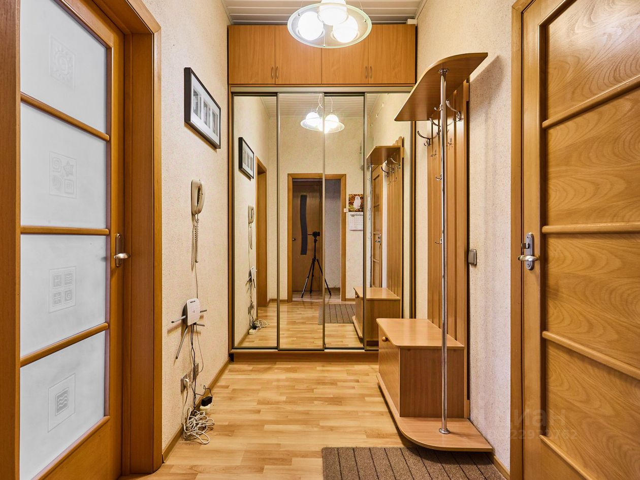 Продажа 1-комн квартиры на вторичном рынке Свеаборгская улица, 12