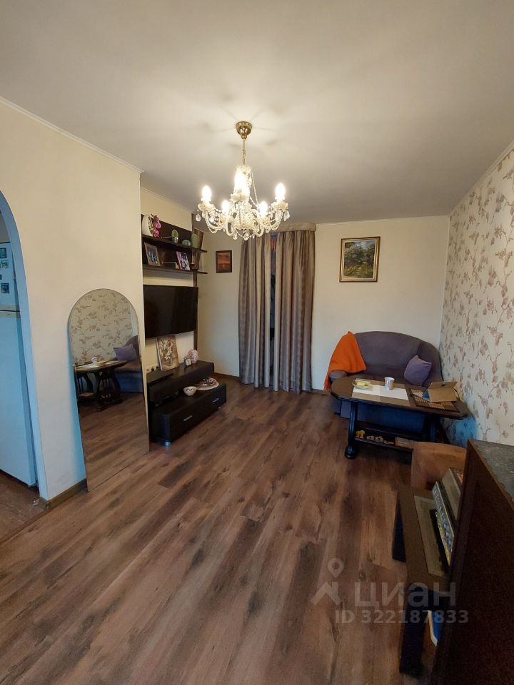 Продажа 3-комн квартиры на вторичном рынке улица Тамбасова, 27К1