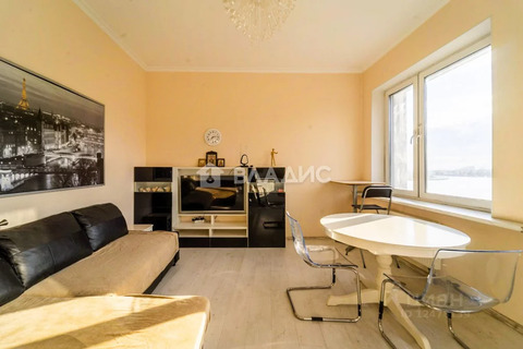 Продажа 2-комн квартиры на вторичном рынке Свердловская наб.,  д. 58