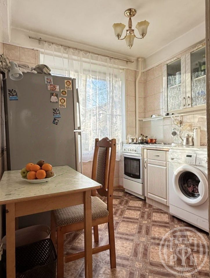 Продажа 2-комн квартиры на вторичном рынке Варшавская улица, 55к1