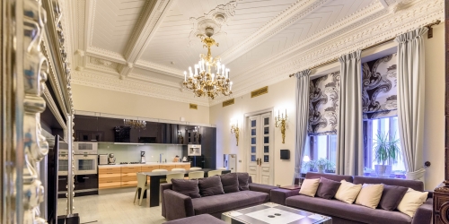 3-комн квартира Кутузова наб,  д. 18