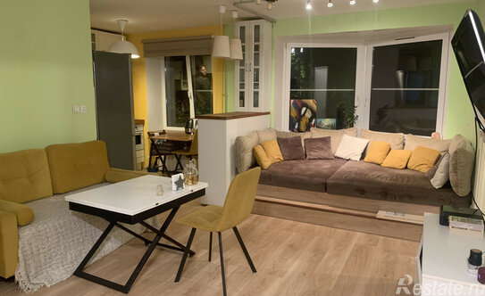 Продажа 2-комн квартиры на вторичном рынке Железноводская улица,  д. 25