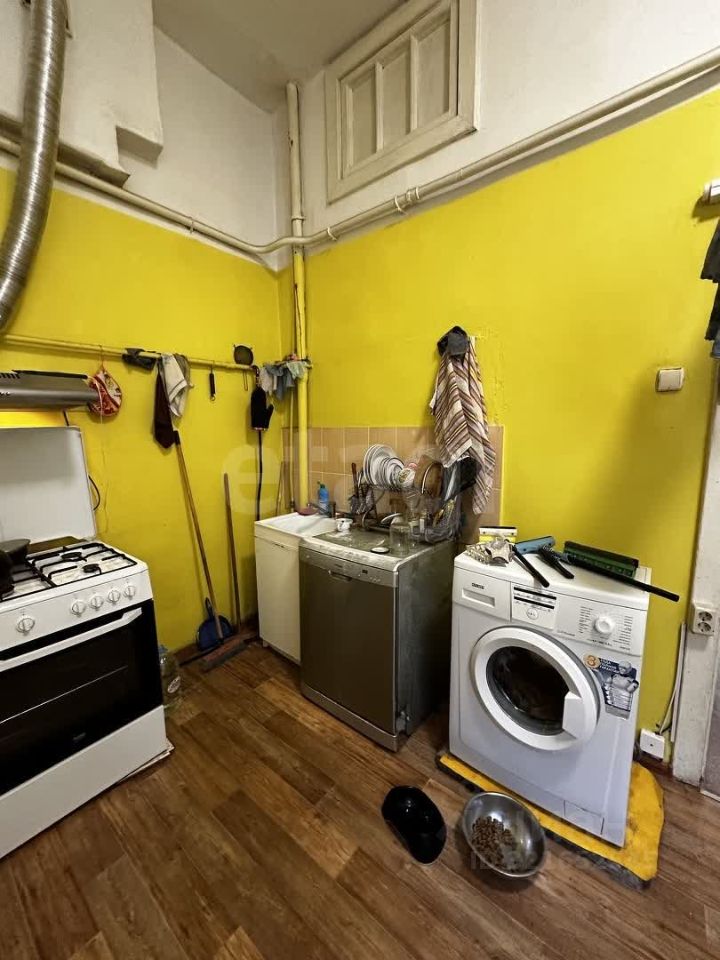 Продажа 2-комн квартиры на вторичном рынке Английский проспект, 52