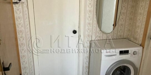 4-комн квартира улица Подводника Кузьмина,  д. 32