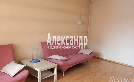 Продажа 2-комн квартиры на вторичном рынке Индустриальный пр-кт,  д. 40,  к. 1