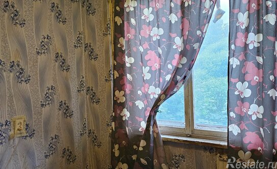 Продажа 4-комн квартиры на вторичном рынке улица Белы Куна,  д. 27