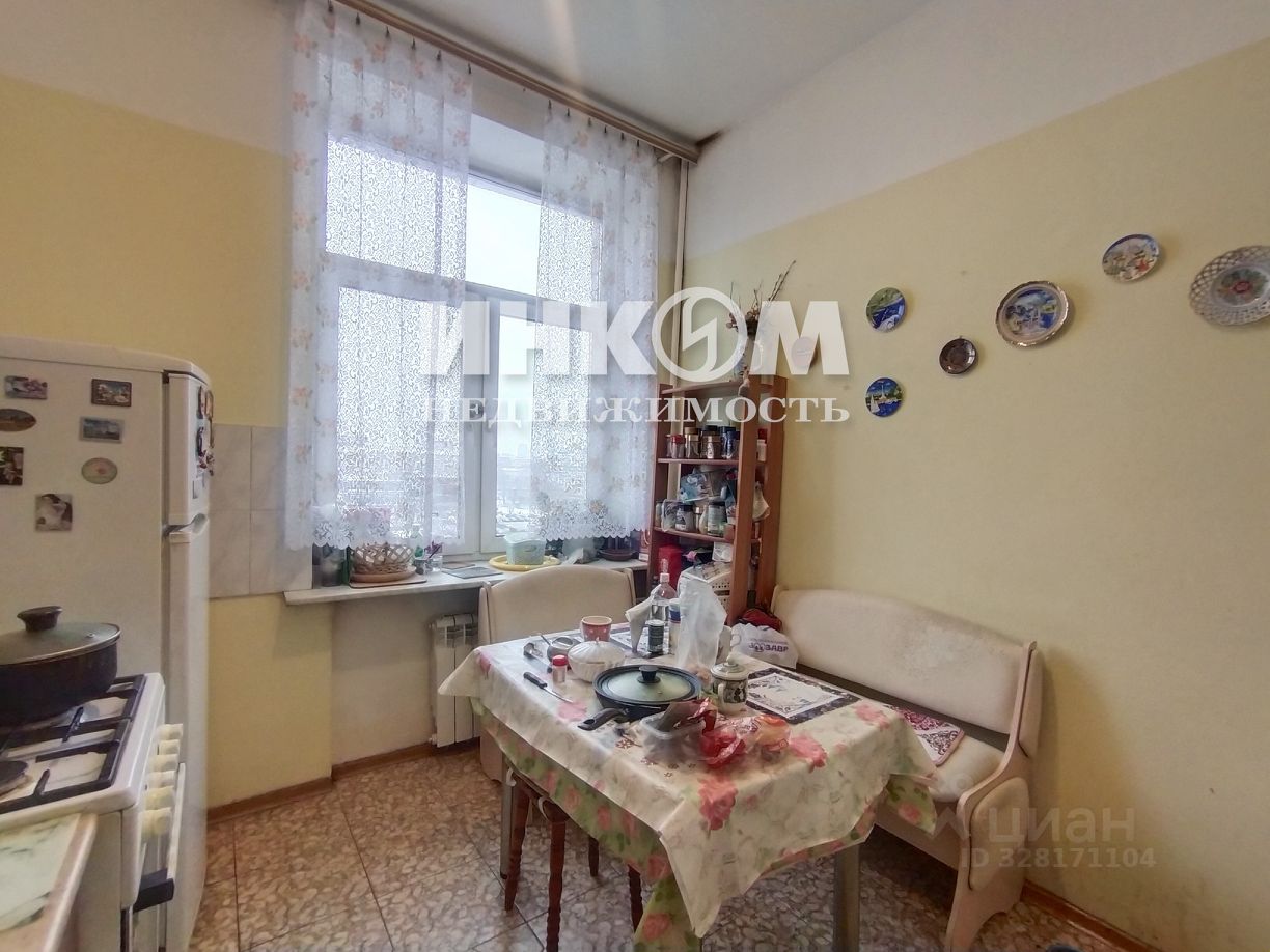 Продажа 3-комн квартиры на вторичном рынке Барклая улица, 7