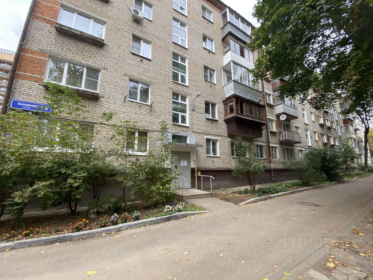 Продажа 1-комн квартиры на вторичном рынке Климовск мкр, улица Западная,  д. 9