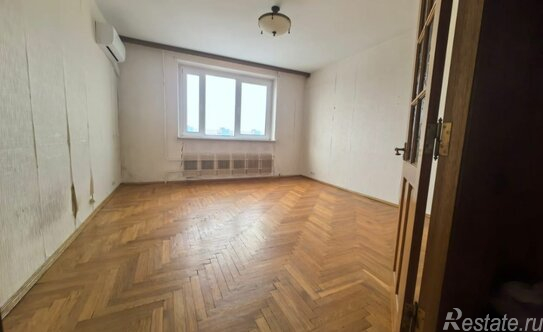 Продажа 3-комн квартиры на вторичном рынке ул Старонародная,  д. 4