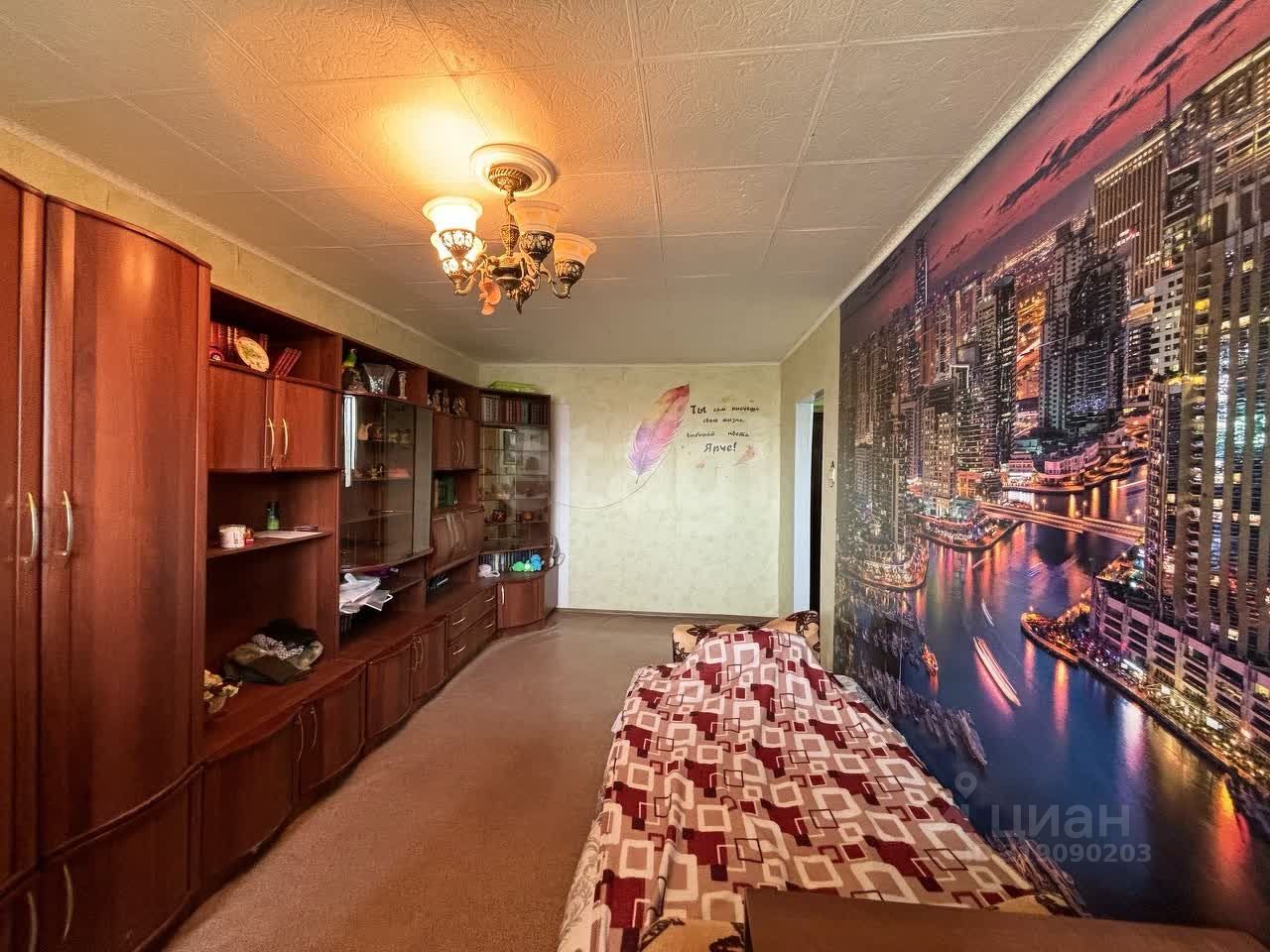 Продажа 2-комн квартиры на вторичном рынке пос. Глажево, улица Главная, 12