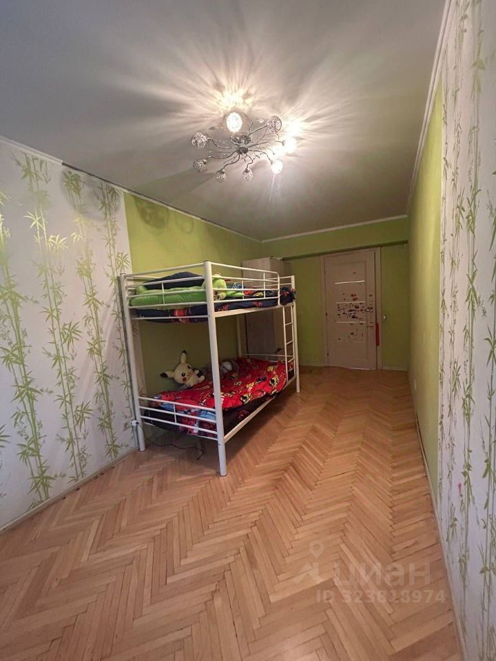 Продажа 3-комн квартиры на вторичном рынке улица Фабрициуса, 6С1