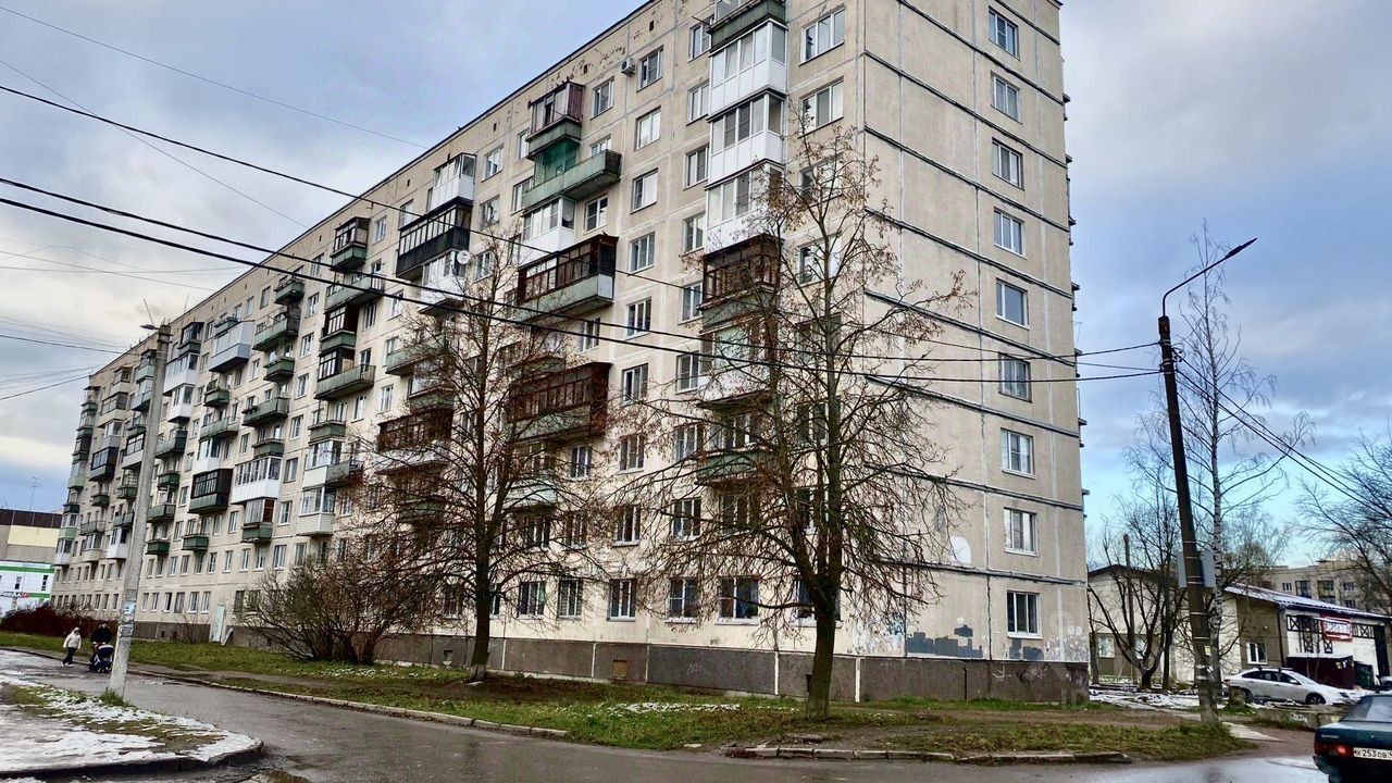 Продажа 2-комн квартиры на вторичном рынке Шлиссельбург, улица Малоневский канал, 14