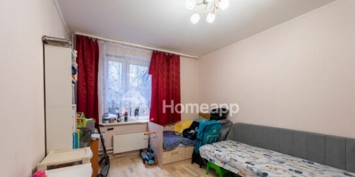 3-комн квартира улица Кулакова,  д. 19