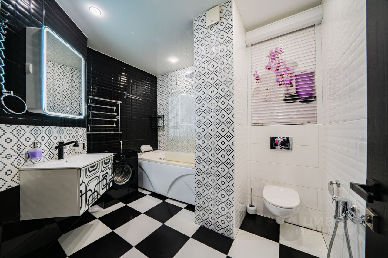 Продажа 2-комн квартиры на вторичном рынке улица Орджоникидзе, 52