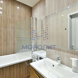 Продажа 2-комн квартиры на вторичном рынке улица Гришина,  д. 17