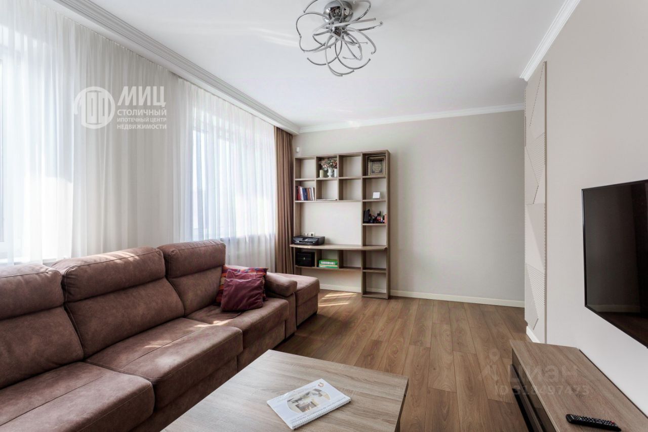 Продажа 4-комн квартиры на вторичном рынке Рябиновая улица, 3к3